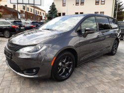 Chrysler Pacifica, 3,6l V6 Plus,Sport, REZERVACE