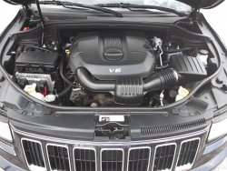 Jeep Grand Cherokee, 3,6L V6 Limited 4x4, kůže