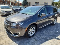 Chrysler Pacifica, 3,6L V6 , kůže, DVD, REZERVACE