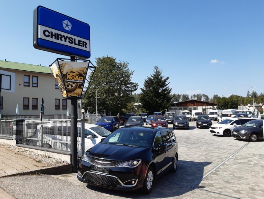 Chrysler Pacifica, 3,6L V6, 8 míst, kůže,Facelift