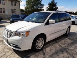 Chrysler Town & Country, 3,6L V6,7míst, kůže, REZERVACE