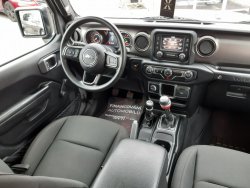 Jeep Wrangler, 3,6L V6  4x4 , tažné , MANUÁL