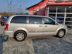 Chrysler Town & Country, 3,6L V6 , 7 míst, REZERVACE