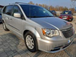 Chrysler Town & Country, 3,6L V6 , 7 míst, REZERVACE