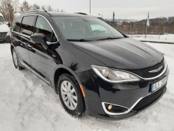 Chrysler Pacifica, 3,6L V6 8 míst, kůže,android