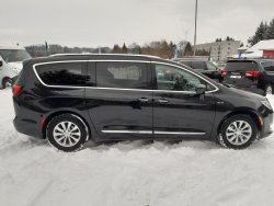 Chrysler Pacifica, 3,6L V6 8 míst, kůže,android