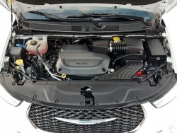 Chrysler Pacifica, 3,6L V6,kůže,radar,nový model