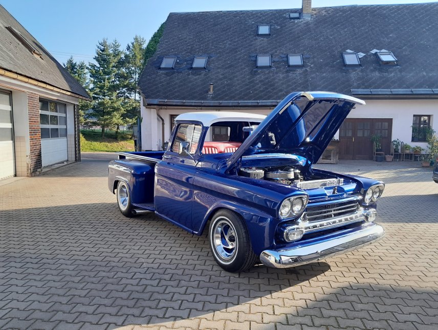 Chevrolet APACHE